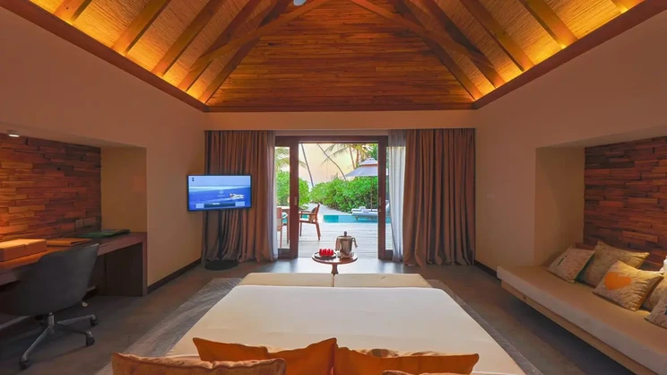 Pool Beach Villa Sunrise